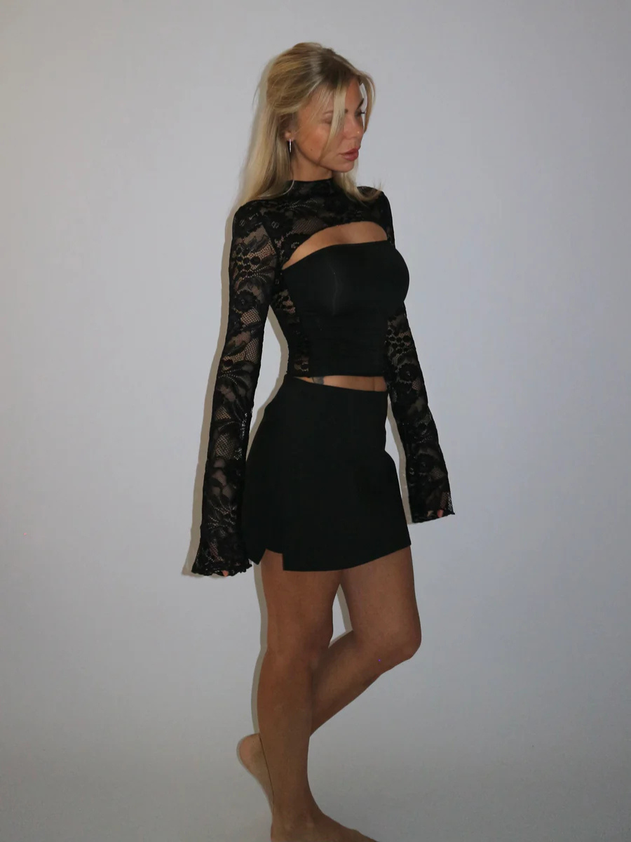 ELIZA | Csipkés Felső