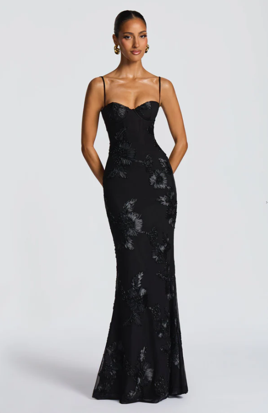 Nóra Maxi Ruha