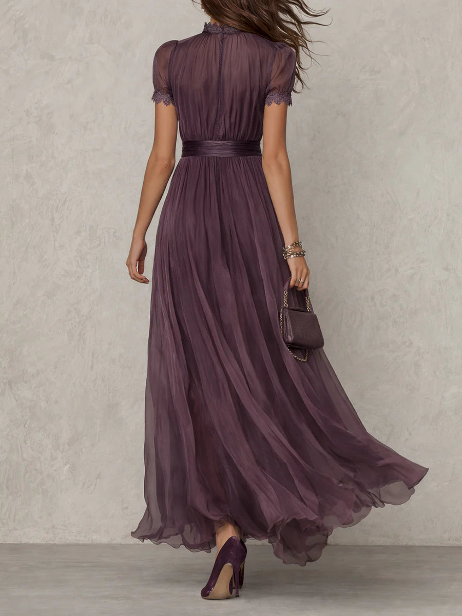 Fanni – Hosszú lila chiffon ruha csipkeszegéllyel
