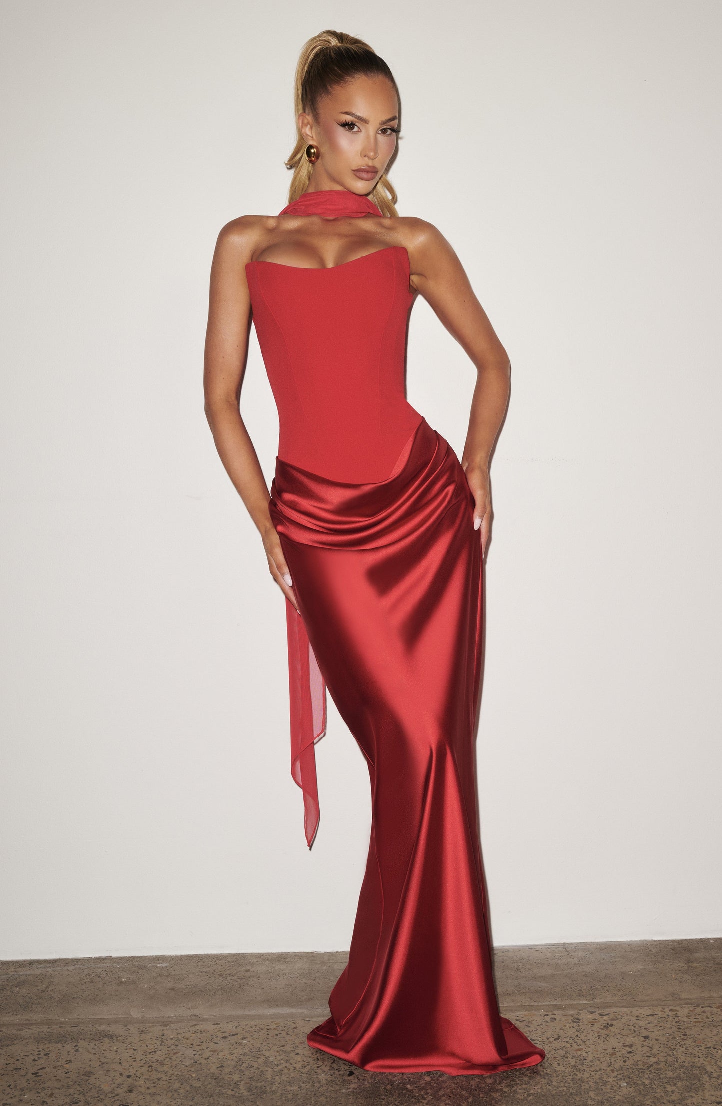 Llona Maxi Ruha